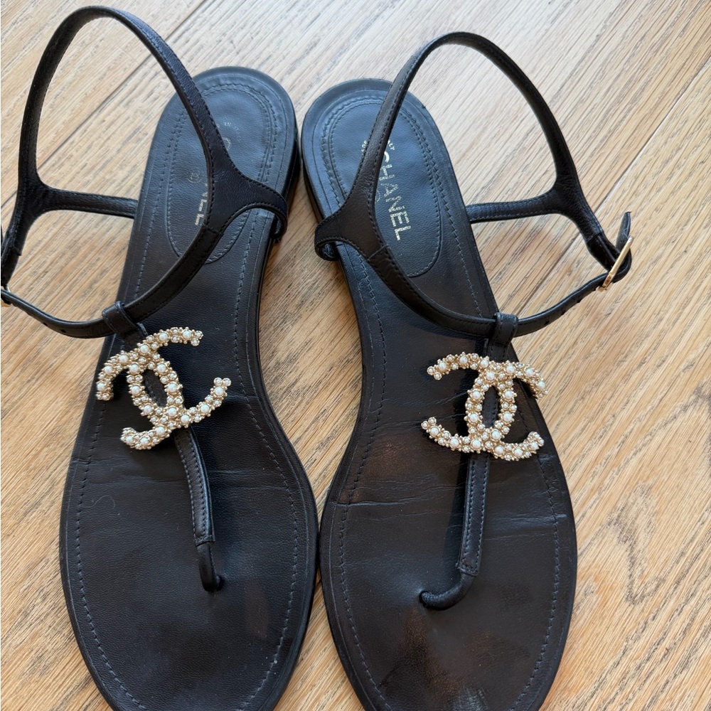 CHANEL Black Sandals with Pearl Accents